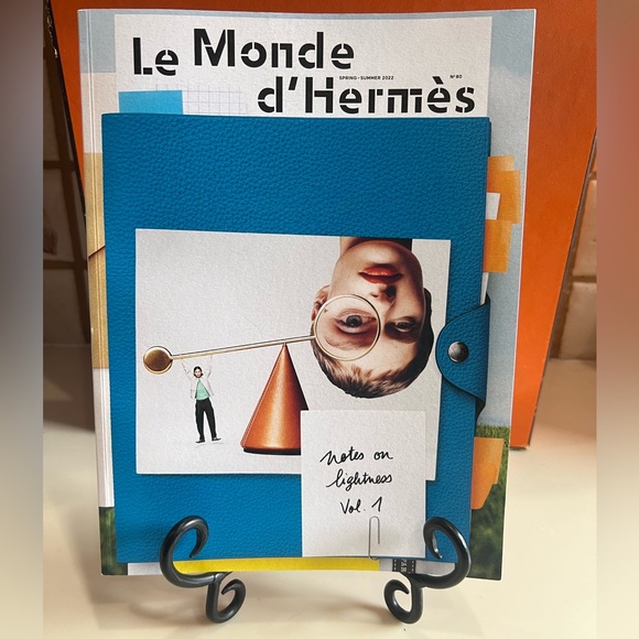 Hermes Magazine Catalog (Spring~Summer 2022) - Picture 1 of 6